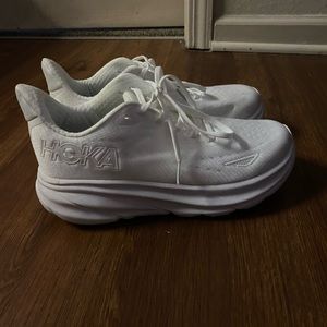 Hoka Clifton 9 White Running Shoes: size 9 women’s/size 7 men’s